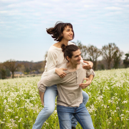 Cécile et Anthony ont cofondé Biotanie, la cosmétique des peaux exigeantes, en 2019.